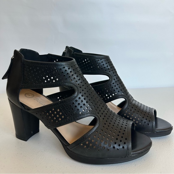 Bella Vita Leslie Perforated Gladiator Booties 7M - Picture 4 of 12